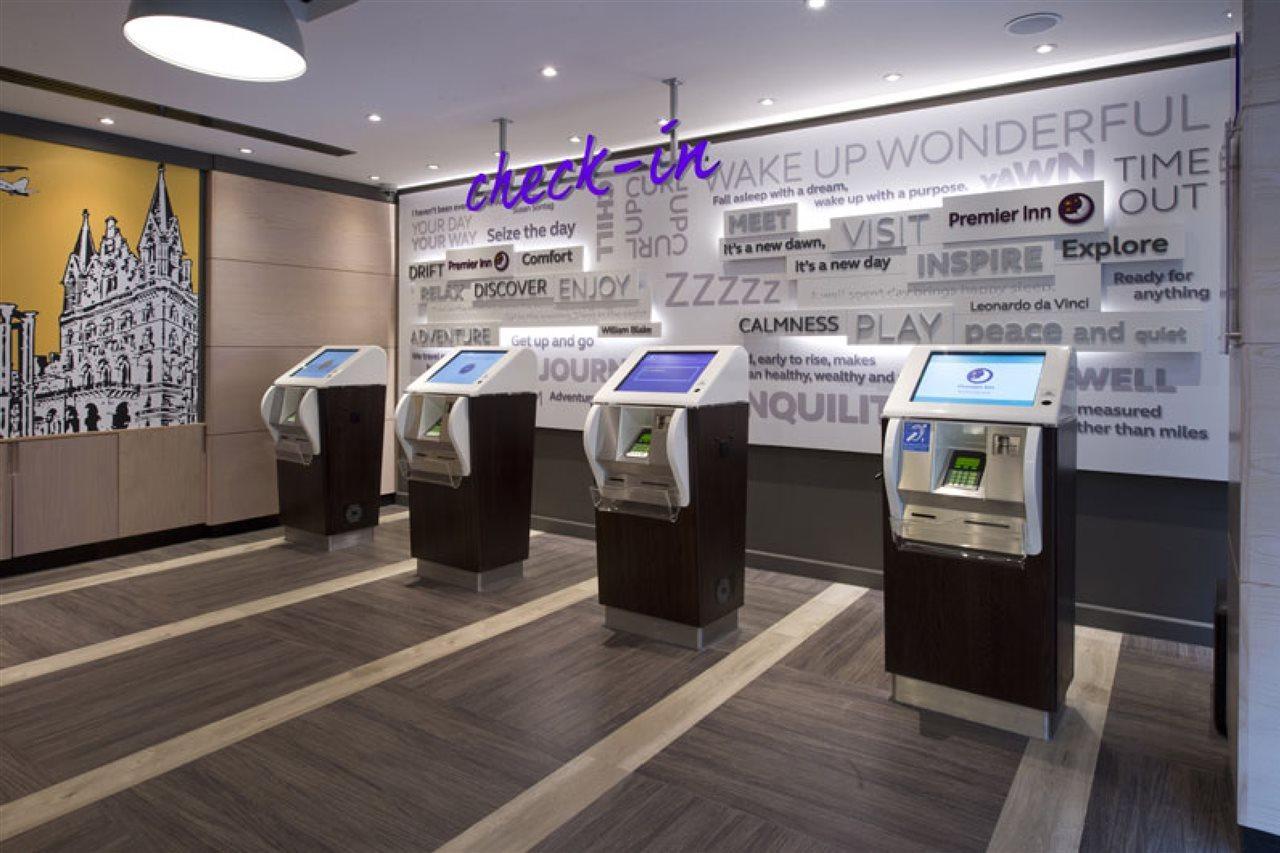 Premier Inn London King'S Cross Exterior foto