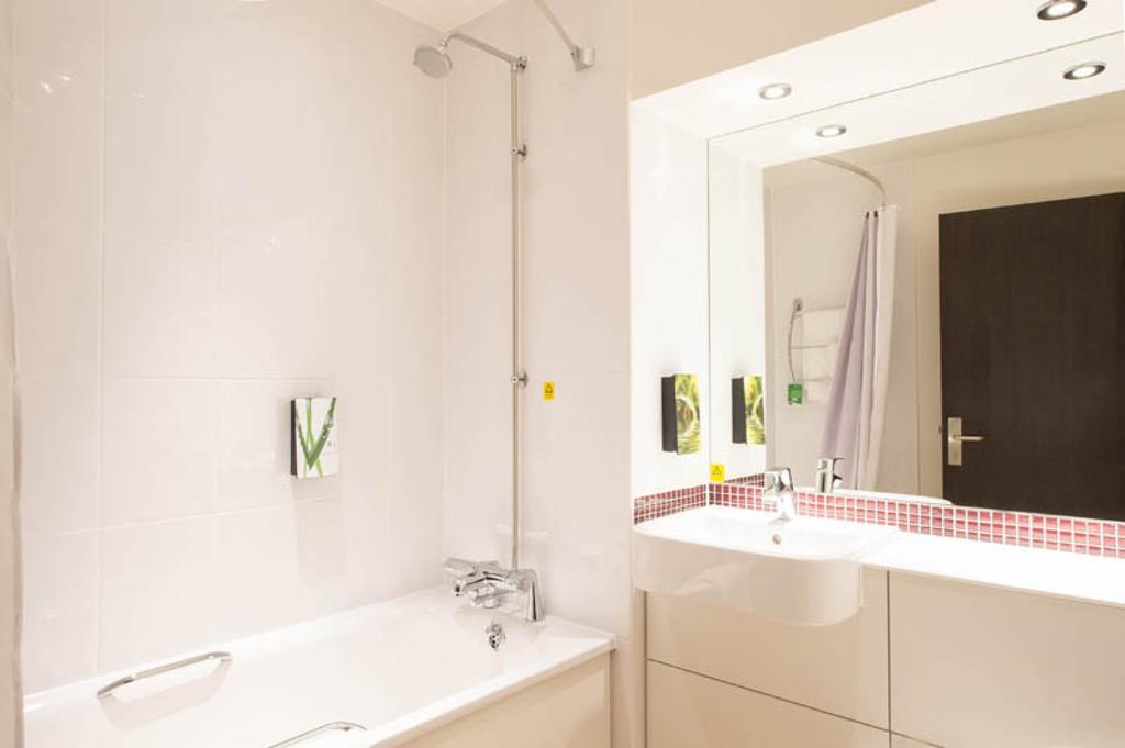 Premier Inn London King'S Cross Exterior foto